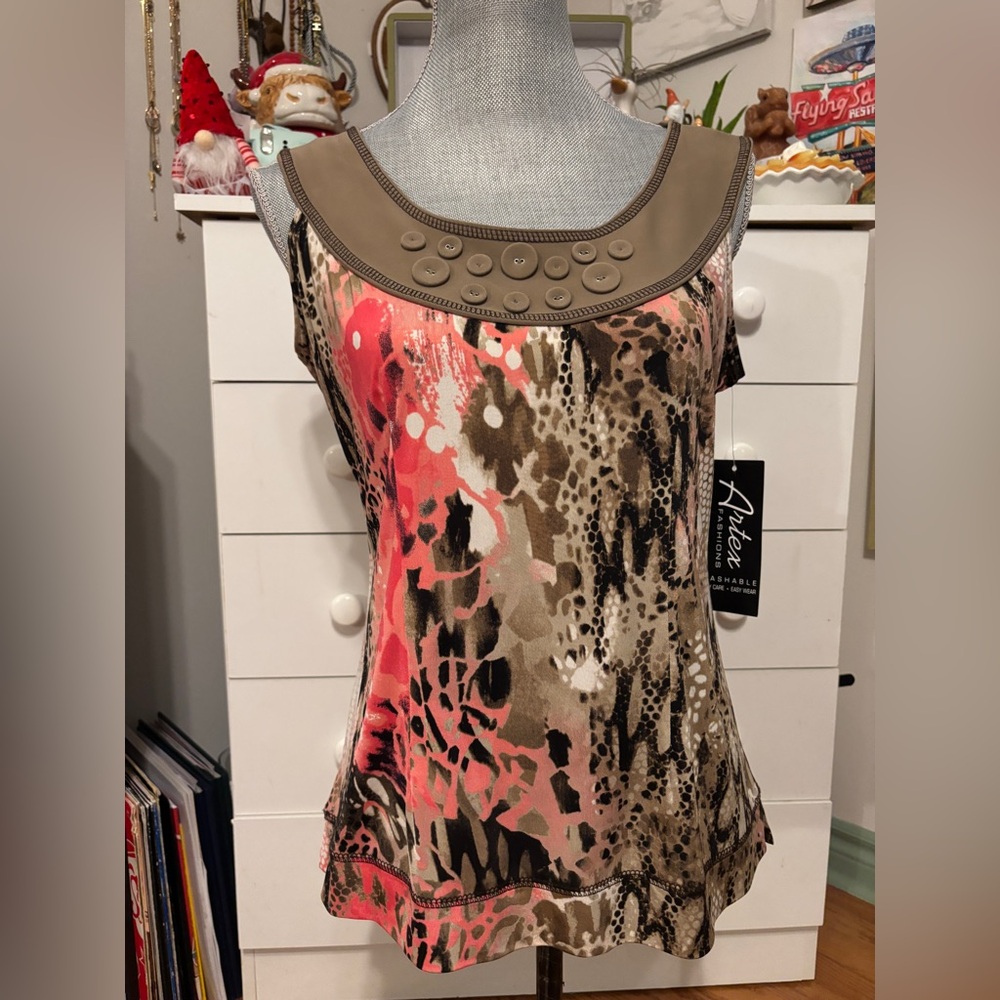 Stylish Women's Sleeveless Animal Print Top